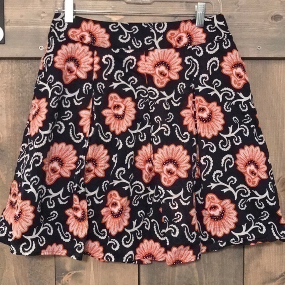 Talbots navy blue, red, white floral a-line short skirt size 4P